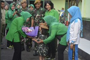 Perlombaan Dan Bazar Ramaikan Kegiatan Olahraga Bersama Persit KCK PD II/SWJ Di Markas Yonarhanud 12/SBP Perlombaan Dan Bazar Ramaikan Kegiatan Olahraga Bersama Persit KCK PD II/SWJ Di Markas Yonarhanud 12/SBP