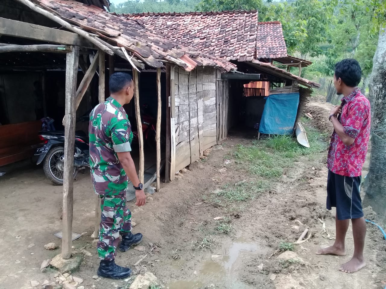 Dorong warga di Lokasi TMMD Untuk Ikut kerja Bhakti