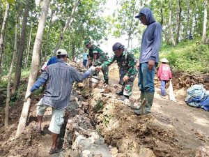 Semen dan Pasir Juga “Dilahap” Tentara