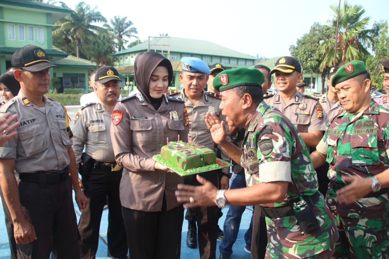 Surprise HUT TNI ke-74, Pejabat Utama Polres Kampar Kunjungi Kodim 0313/KPR dan Yonif 132/BS