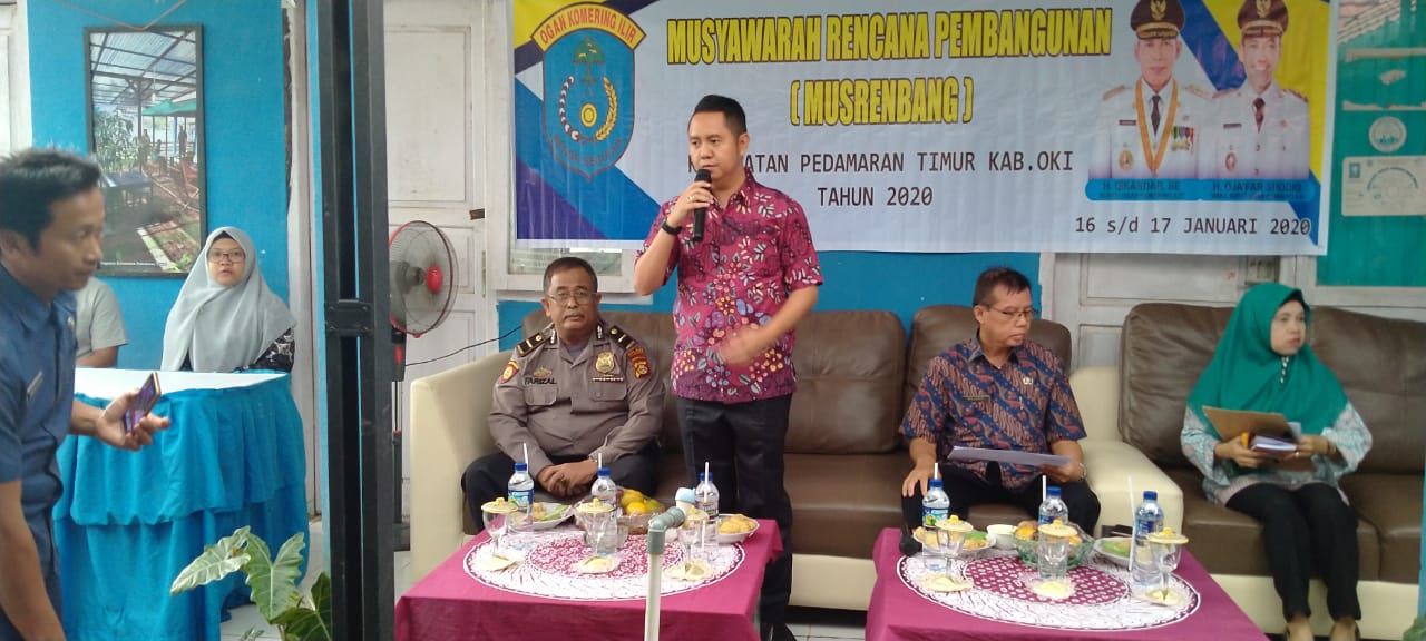 Camat Petir Ajak Masyarakat Menjaga dan Merawat Fasilitas didesanya