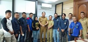 DALAM RANGKA MENYAMBUT HARI PERS NASIONAL(HPN) PENGURUS DAN ANGGOTA PWI AUDENSI BUPATI OKUS.