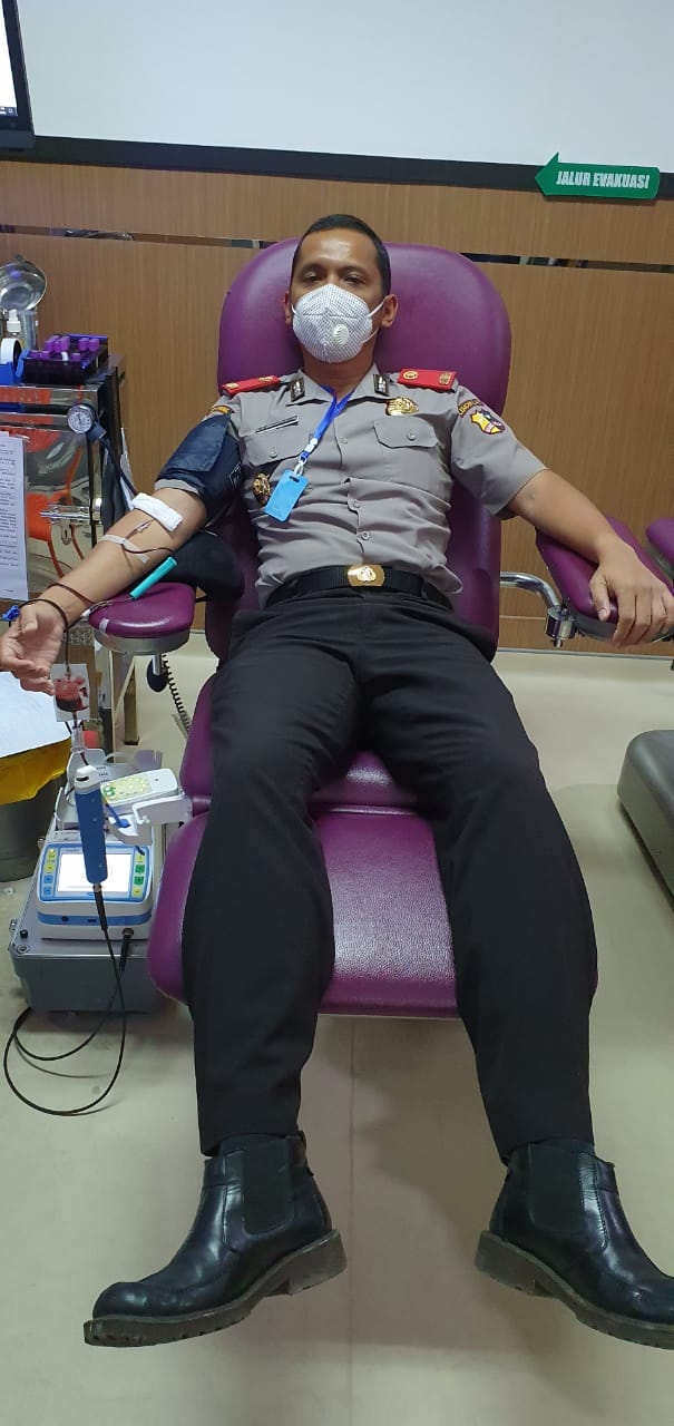 Peduli Kesulitan Masyarakat, Serdik Sespimmen Polri Dikreg ke-60 Basa Emden Banjarnahor SIK, MH Donorkan Darahnya