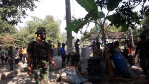 TNI-Warga Bersemangat, Pembangunan Talud Sepanjang 100 Meter Terus Dikebut