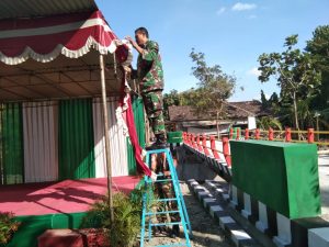 Pemasangan Tenda Untuk Penutupan TMMD Reguler Ke-108 Kodim Bantul