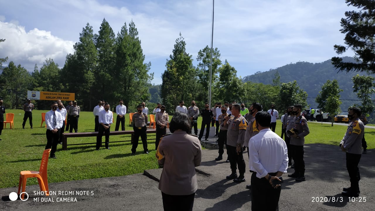 Kunjungan Kerja Ke Polres Solok, Ini Arahan Wakapolda Sumbar Kepada Personel