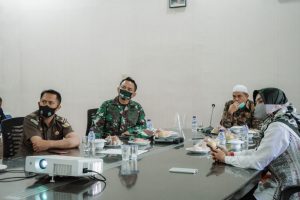 Sekda Serta Dandim Vidcon terkait Pelaksanaan Instruksi Presiden Nomor 6 Tahun 2020 Sekda Serta Dandim Vidcon terkait Pelaksanaan Instruksi Presiden Nomor 6 Tahun 2020