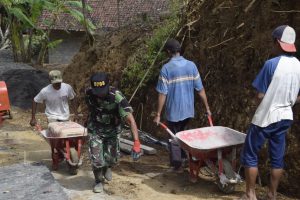 GEROBAK DORONG ANDALAN SATGAS TMMD KODIM PURWOREJO LANGSIR MATERIAL