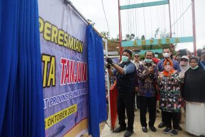 HD: Agrowisata Merupakan Geliat Ekonomi dan Menyerap Tenaga Kerja HD: Agrowisata Merupakan Geliat Ekonomi dan Menyerap Tenaga Kerja