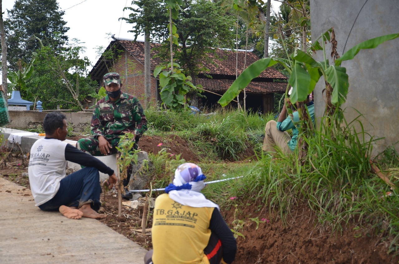 Paseduluran Sak Lawase TNI dan Warga Akan Terus Terjalin Pasca TMMD Reg 109 Karanganyar