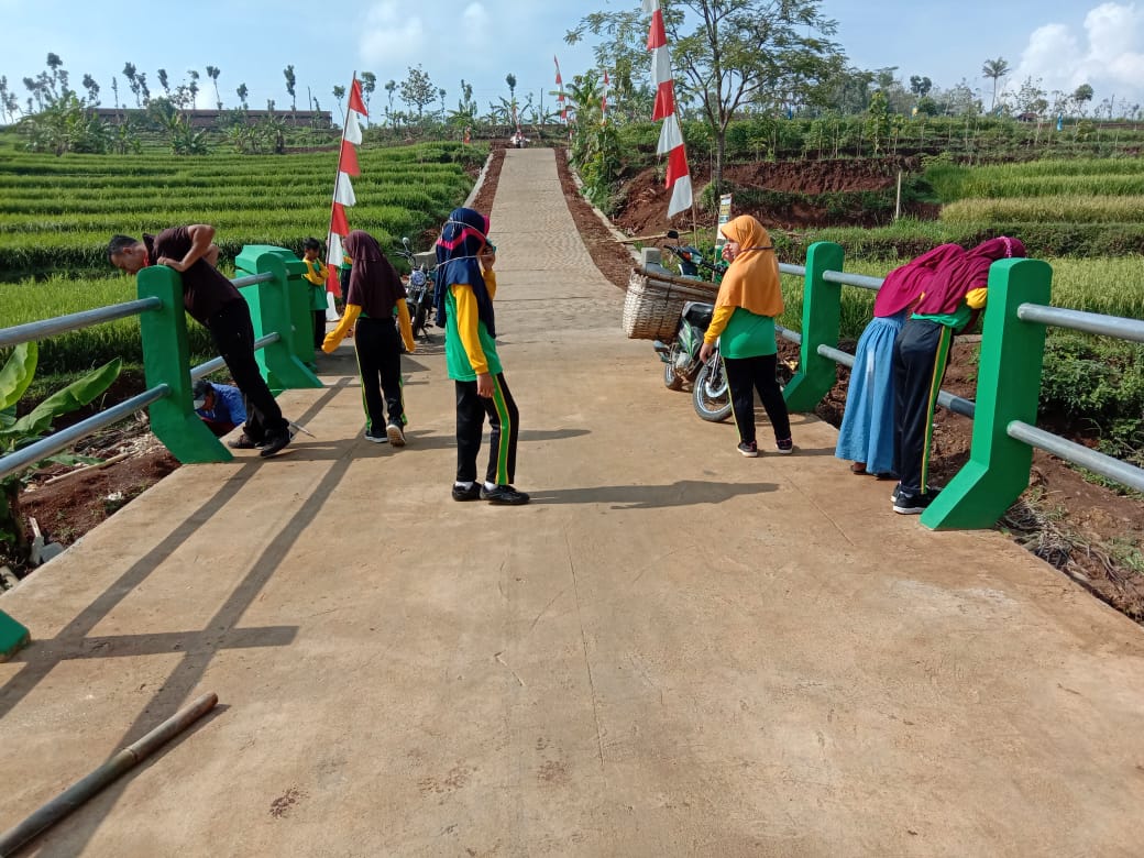 Jalan Bakti Juang dan Jembatan Sonosari Jadi Arena Baru Bermain