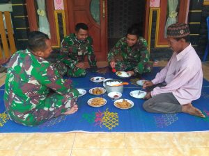 Kekompakan menjadi Lauk Makan Bersama Kekompakan menjadi Lauk Makan Bersama