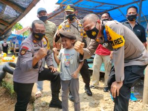 Kapolres Kampar Bersama PJU Tinjau Objek Wisata Sungai Gelombang Saat Libur Bersama Kapolres Kampar Bersama PJU Tinjau Objek Wisata Sungai Gelombang Saat Libur Bersama