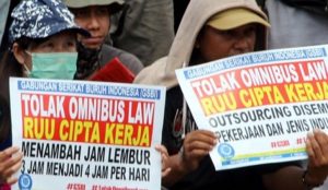 Demo Buruh. Tolak RUU Cipta Kerja. Foto. Ist