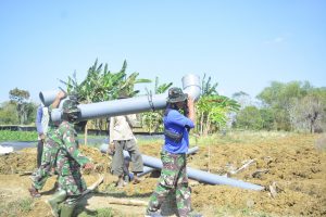 Satgas TMMD ke 109 Jalan Kaki Menuju Lokasi pengerjaan Satgas TMMD ke 109 Jalan Kaki Menuju Lokasi pengerjaan