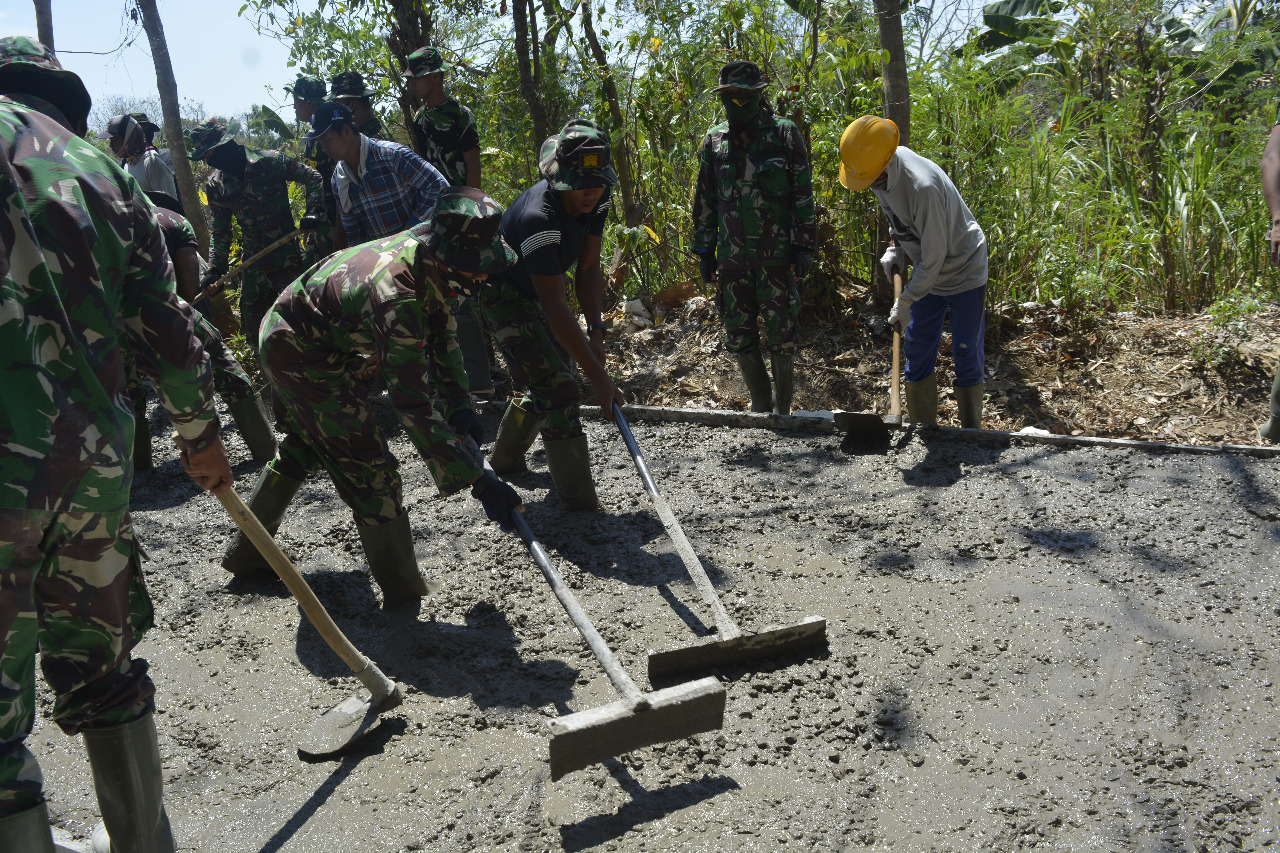 Kuwalitas beton yang terbaik untuk warga tebluru dari Satgas TMMD ke 109