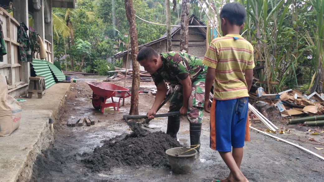 Gerimis Tidak Mematahkan Semangat Satgas TMMD Untuk Terus Berkarya