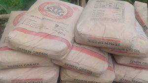 Semen Gresik,Jadi Andalan Cor Rabat Betton Satgas TMMD 109 Kodim 0708/Purworejo