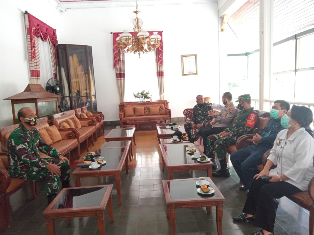 PROGRAM TMMD REGULER 109 KODIM PURWOREJO BANTU PEMBANGUNAN PEMERINTAH DAERAH DI TINGKAT PEDESAAN
