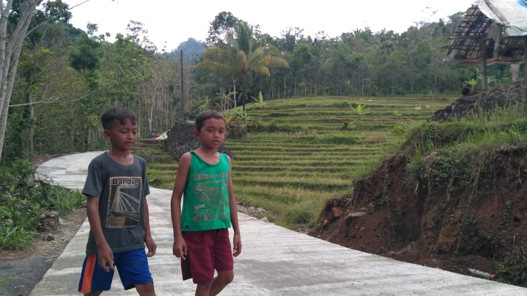 Jalan Mulus TMMD Memperindah Pemandangan Desa Sedayu