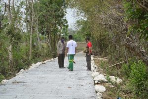 900 Meter Jalan Yang di bangun Satgas TMMD membuahkan hasil Perekonomian Warga Tebluru 900 Meter Jalan Yang di bangun Satgas TMMD membuahkan hasil Perekonomian Warga Tebluru