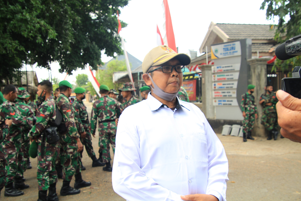 Pak Humaidi Kagum Dengan Semua Hasil Kerja TNI dalam TMMD 109 di Desa Kami. Tebluru