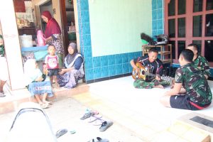 Adanya TMMD Bocah kecil ini selalu bercita cita jadi TNI Adanya TMMD Bocah kecil ini selalu bercita cita jadi TNI