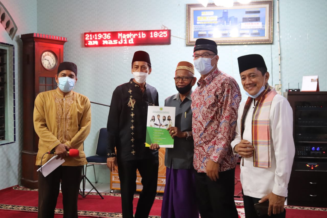 Bersama Rombongan Kajati Provinsi Sumbar, Riza Falepi Safari Ramadhan Ke Mesjid Muhsinin Tiakar