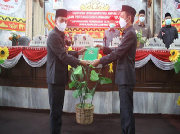 Bupati Lampung Utara Menghadiri Paripurna Istimewa DPRD Dalam Rangka Pembahasan LKPJ 2020