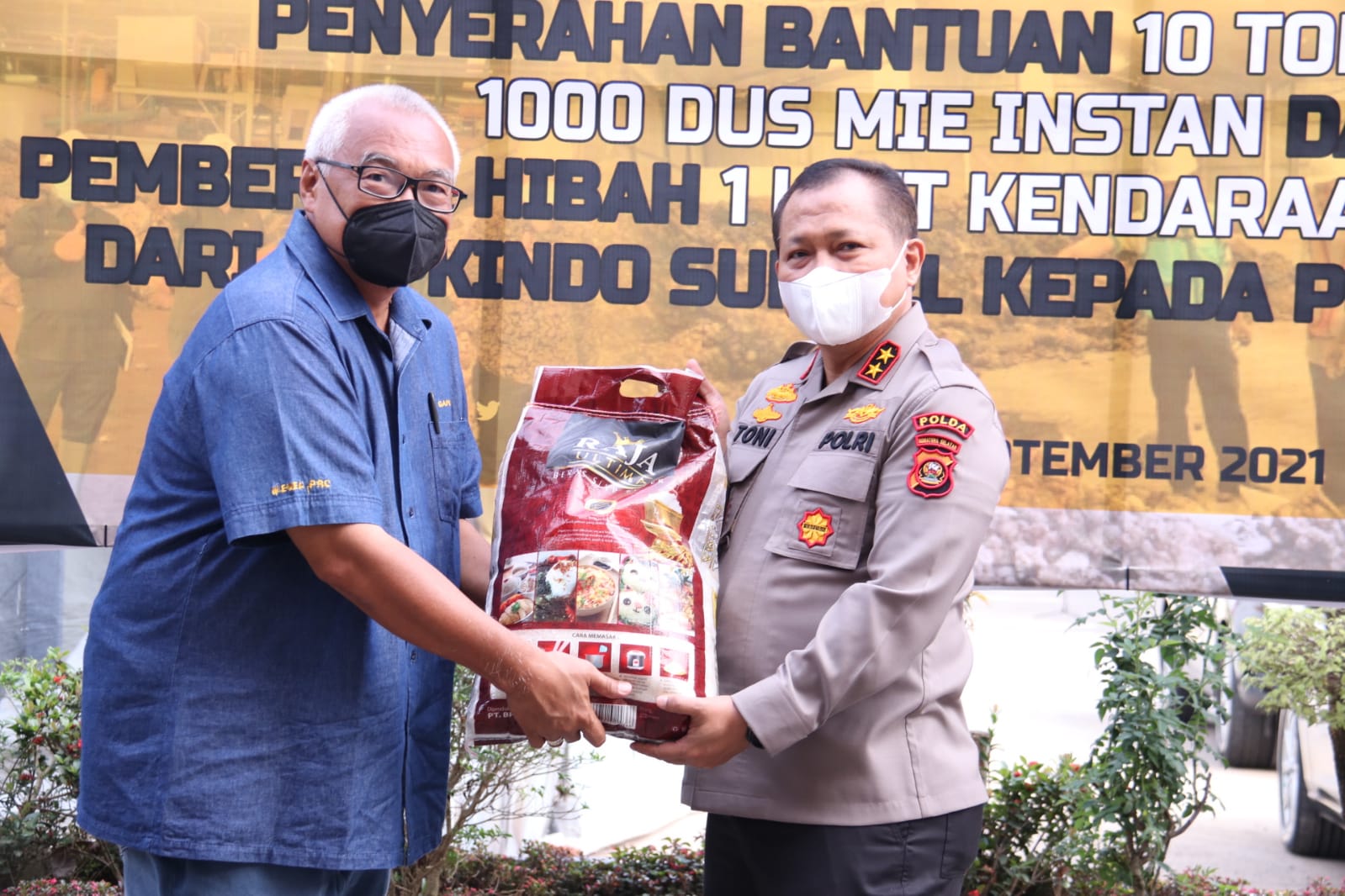 Kapolda Sumsel Terima Bantuan Sosial dari Gapkindo Sumsel