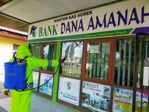 Agar Masyarakat Aman dan Nyaman, Polsek Pangkalan Kuras Lakukan Penyemprotan Disinfektan Agar Masyarakat Aman dan Nyaman, Polsek Pangkalan Kuras Lakukan Penyemprotan Disinfektan