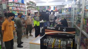 Polsek Pangkalan Kuras Gelar Operasi Yustisi Protokol Kesehatan di Beberapa Teman Keramaian Polsek Pangkalan Kuras Gelar Operasi Yustisi Protokol Kesehatan di Beberapa Teman Keramaian
