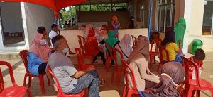 Pengurus RT.03/RW.02 Kelurahan Sawah Padang Aur Kuning Selenggarakan Vaksinasi