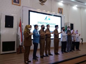 Pemkot Palembang Beri Penghargaan Kepada BBPOM Kota Palembang