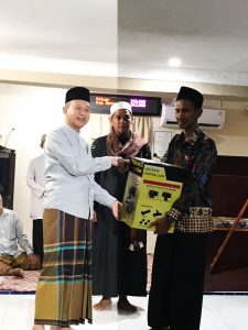 Bupati Bantu Pembangunan Masjid , Kumpulkan Wakaf 135 Juta Lebih Bupati Bantu Pembangunan Masjid , Kumpulkan Wakaf 135 Juta Lebih