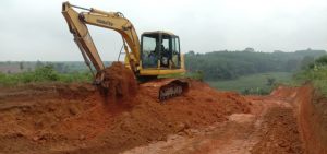Dua Alat Berat Dikerahkan Dalam Kegiatan TMMD Kodim 0426/TB Dua Alat Berat Dikerahkan Dalam Kegiatan TMMD Kodim 0426/TB