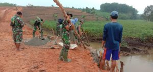 Pembangun Gorong-gorong Di Kampung Kampung Gunung Tapa Ilir Tinggal Tahap Finising Pembangun Gorong-gorong Di Kampung Kampung Gunung Tapa Ilir Tinggal Tahap Finising