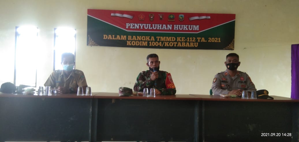 Warga Sangat Antusias Ikuti Penyuluhan Binmas Yang Digelar Oleh Satgas TMMD ke 112 Kodim 1004/Kotabaru