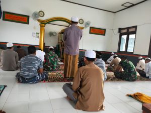 Untuk Tingkatkan Keimanan Satgas TMMD Selalu Jalankan Sholat