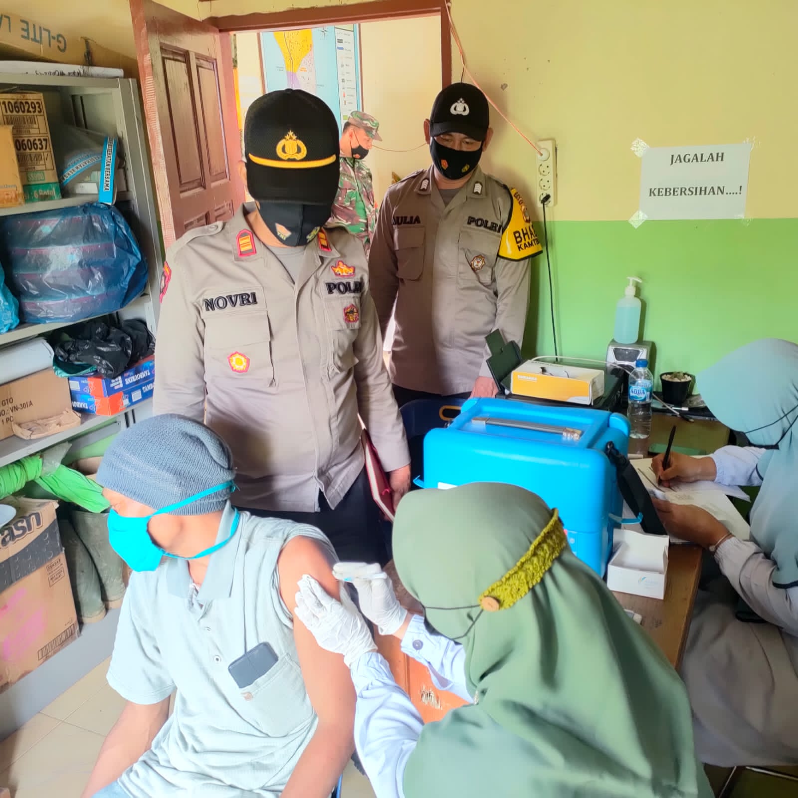 Ini Tiga Lokasi Kapolsek Rantau Kunjungi Lansung , Vaksinasi Masyarakat Dan Pelajar Secara Bergilir