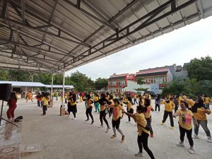 Ratusan Emak-emak Ramaikan Senam Sehat Lansia Akhir Tahun ASKI – SMSI Kota Prabumulih