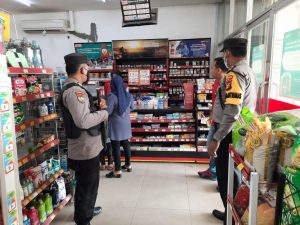 Patroli Kejahatan C3, Polsek Ukui sambangi Objek Vital Perbankan dan Pertokoan Mas Patroli Kejahatan C3, Polsek Ukui sambangi Objek Vital Perbankan dan Pertokoan Mas