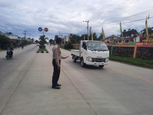Ciptakan Rasa Aman dan Nyaman Kepada Masyarakat, Polsek Lakukan Pengaturan Lalu Lintas Ciptakan Rasa Aman dan Nyaman Kepada Masyarakat, Polsek Lakukan Pengaturan Lalu Lintas