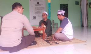 Bhabinkamtibmas Polsek Langgam Kunjungi Pondok Pesantren di Desa Langkan
