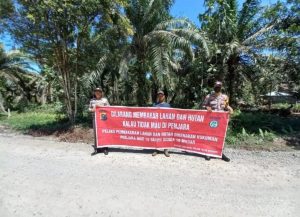 Cegah Karhutla, Polsek Teluk Meranti Patroli dan Sebarkan Maklumat Kapolda Riau