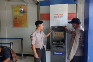Antisipasi C3 di Gelar Polsek Langgam di Desa Segati Antisipasi C3 di Gelar Polsek Langgam di Desa Segati