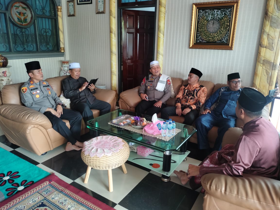 Silahturahmi Harmoni, Kapolres Pelalawan Kunjungi Tokoh Masyarakat di Kecamatan Bandar Sei Kijang