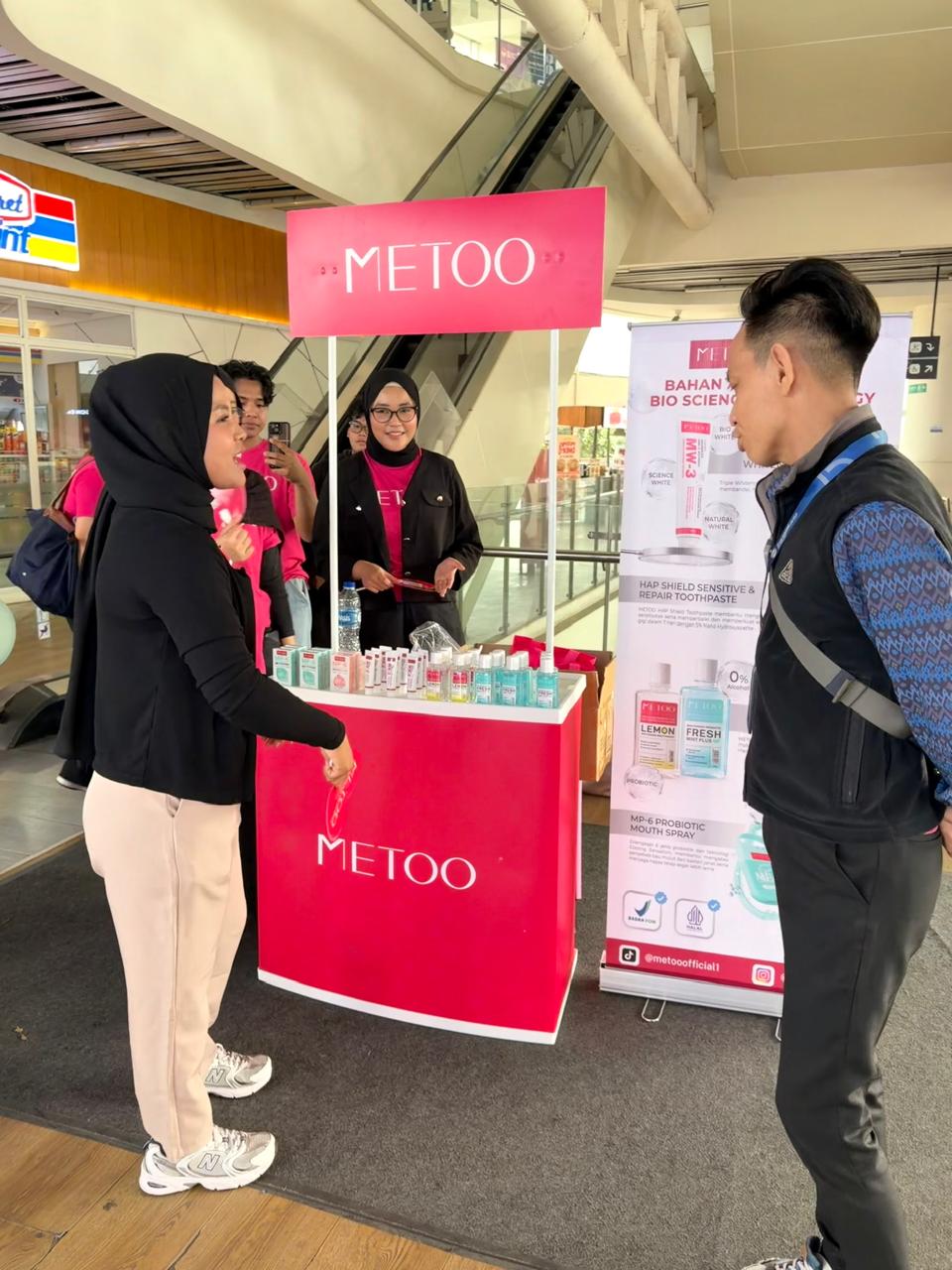 METOO Hadirkan Semangat Self-Care bagi Pengguna Transportasi Publik di Halte CSW