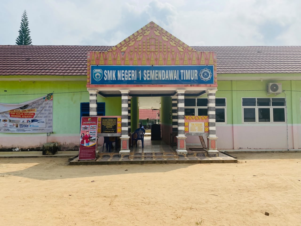 Dituding Potong Dana PIP Siswa, Guru SMKN 1 Semendawai Timur Akhirnya Buka Suara 