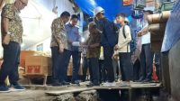 Revitalisasi Drainase Pasar Bawah Dikebut Malam Hari, Wako Bukittinggi Targetkan Pasar Bebas Genangan